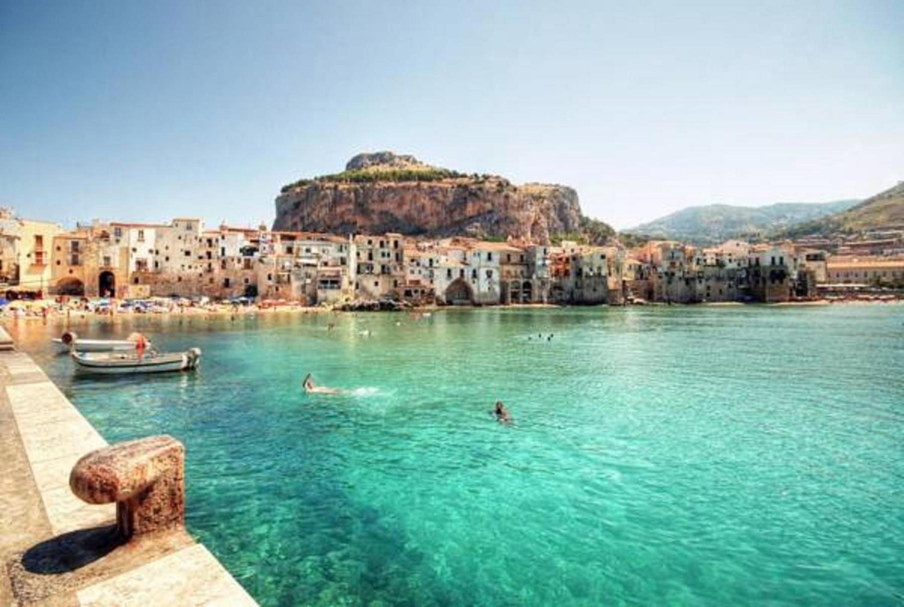 Cavour Holidays Cefalù Esterno foto
